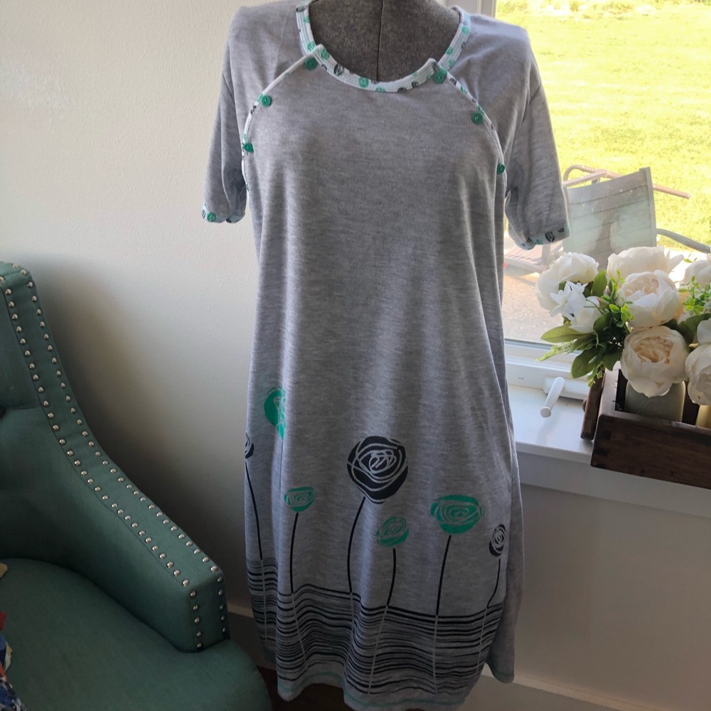 Maternity gown
